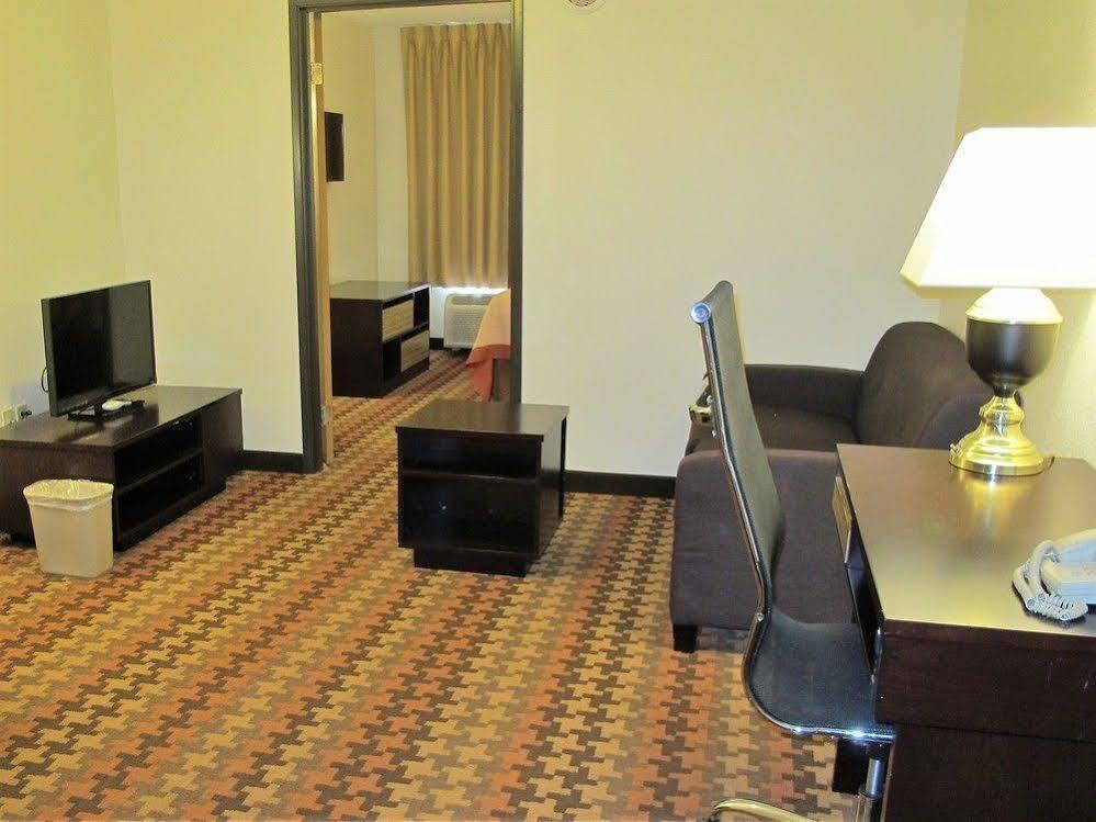 Super 8 By Wyndham Cloverdale Wine Country Luaran gambar